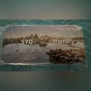 United Airline Rare Sydney Destination Amenity Collectors Tin!